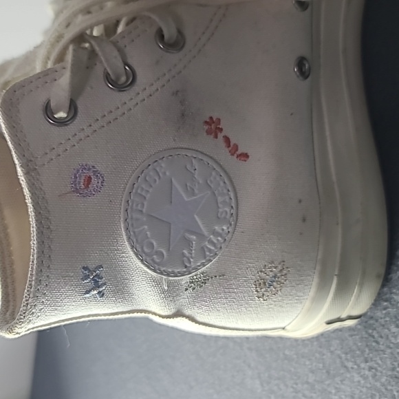 Converse Chuck Taylor All Star Lift Platform Embroidered Floral Women's Size 9 - Picture 7 of 8